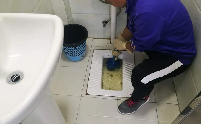 熊口管理区疏通蹲坑