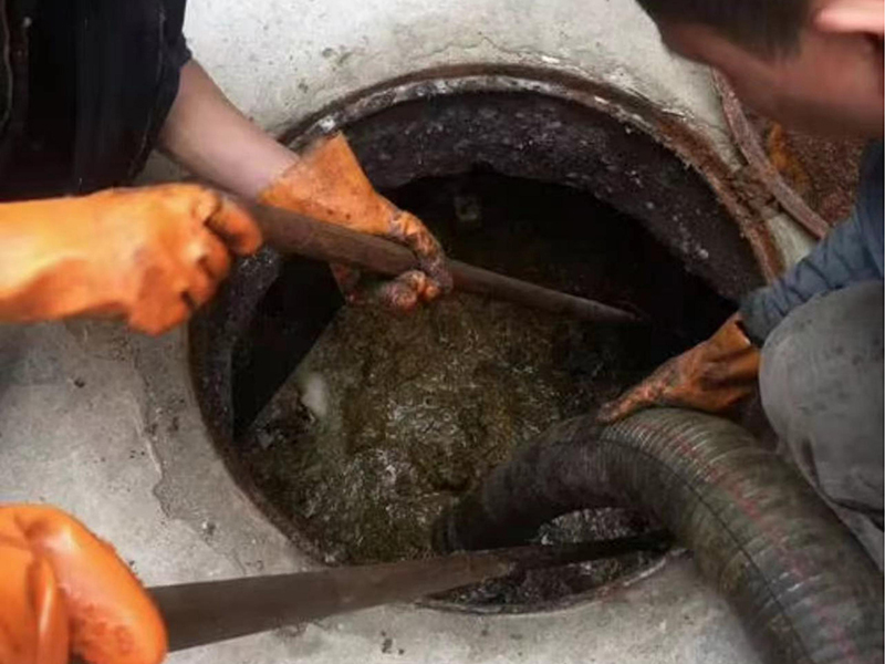 熊口管理区化油池、化粪池清理要做哪些安全措施？